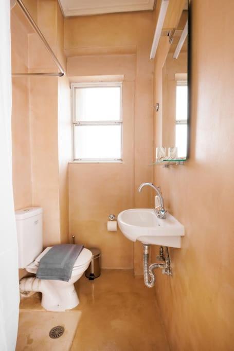 Adorable Sunny Studio With Private Balcony I Aten Exteriör bild